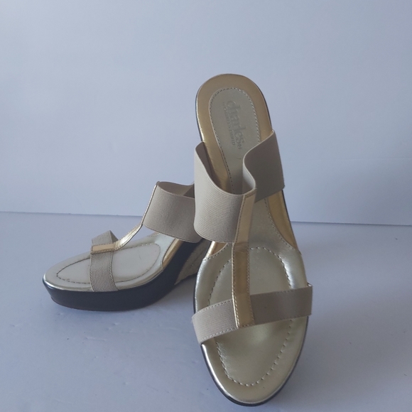 Charles David sandale  Size 8B - Picture 14 of 16